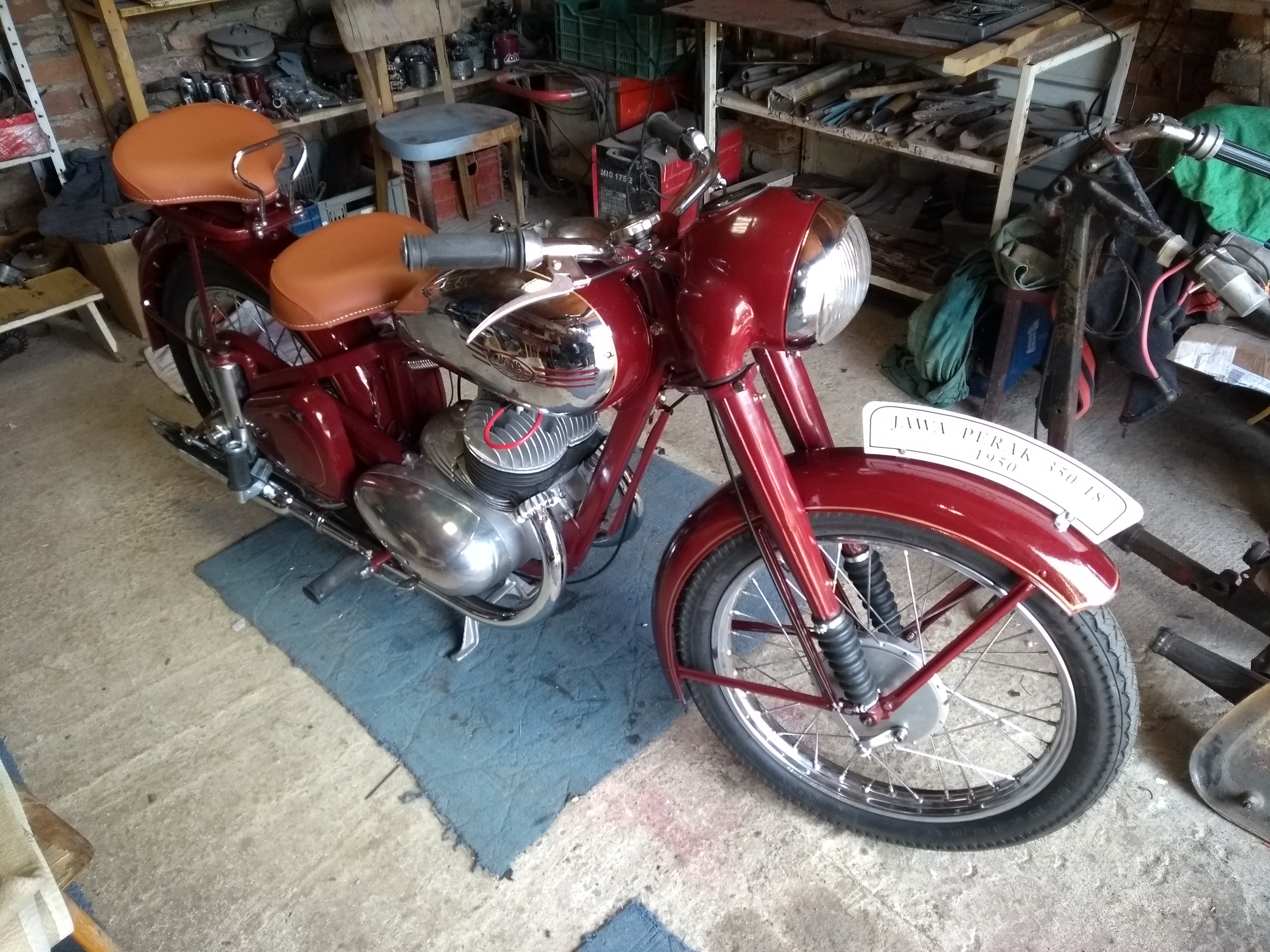 Syntetická barva ČSN 8850 1l